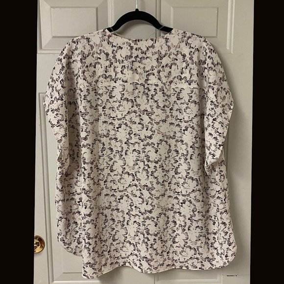 New Reitmans Floral Top 2X - Picture 2 of 7